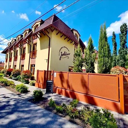 Jolan Pension & Restaurant Cicov 外观 照片