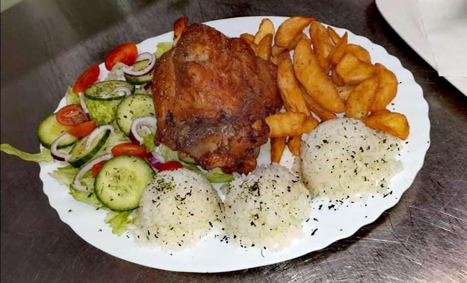 Jolan Pension & Restaurant Cicov 外观 照片