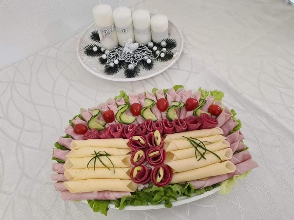 Jolan Pension & Restaurant Cicov 外观 照片