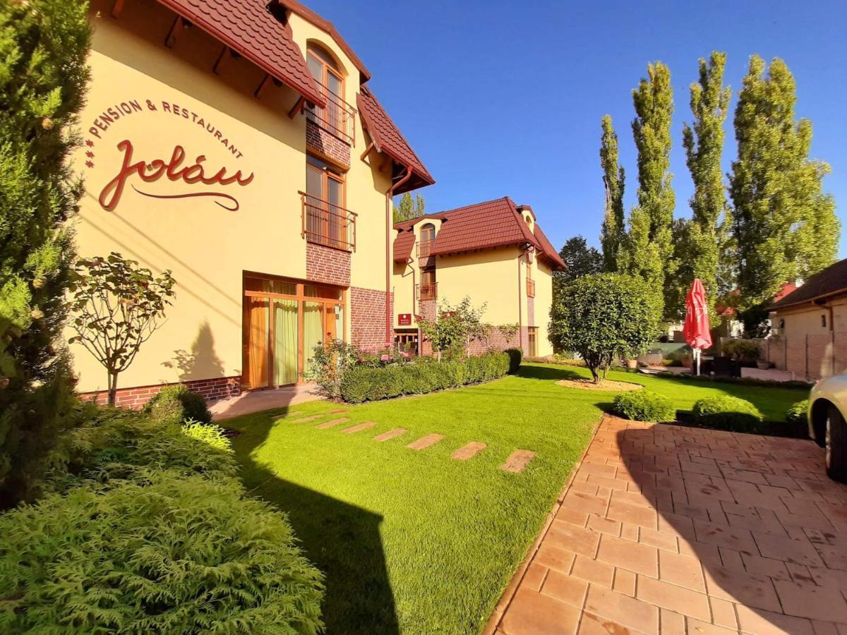 Jolan Pension & Restaurant Cicov 外观 照片