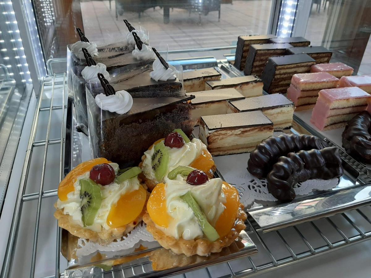 Jolan Pension & Restaurant Cicov 外观 照片